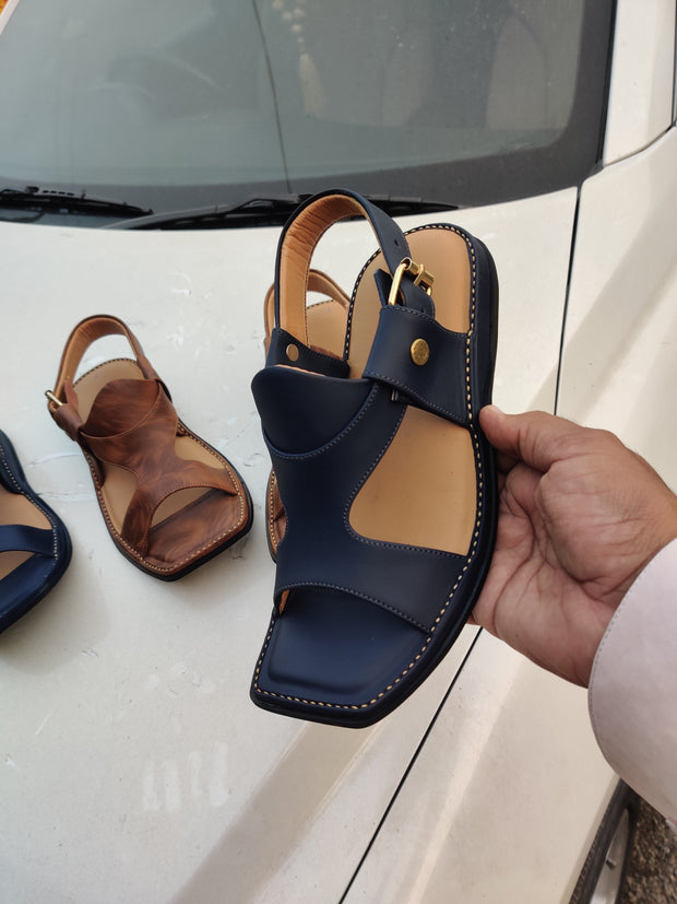Products Features
The Panjadar Peshawari Chappal is a traditional footwear style originating from the city of Peshawar in Pakistan. Each design of Bishoa footwear giZalmi Panjidar ChappalSell MartSell MartZalmi Panjidar Chappal