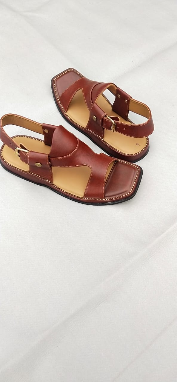 Products Features
The Panjadar Peshawari Chappal is a traditional footwear style originating from the city of Peshawar in Pakistan. Each design of Bishoa footwear giZalmi Panjidar ChappalSell MartSell MartZalmi Panjidar Chappal